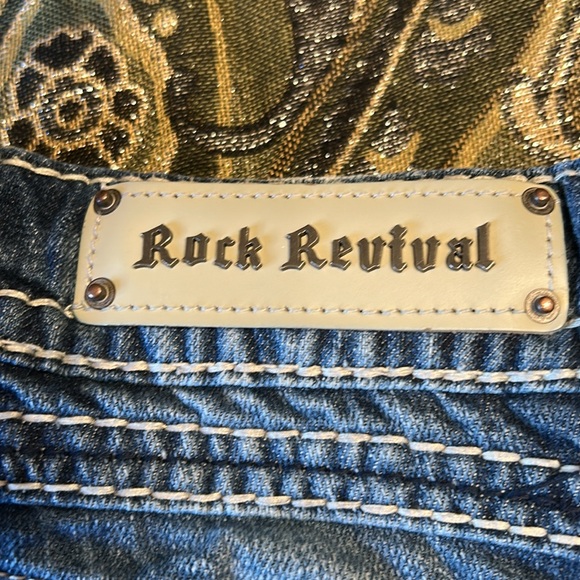 Rock Revival 30 Blue Denim Shorts with White Stitching - Picture 3 of 16